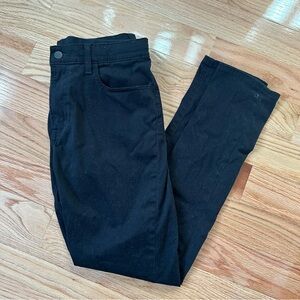 Uniqlo Men’s 30x33 SKINNY TAPERED LOW RISE EZY JEANS